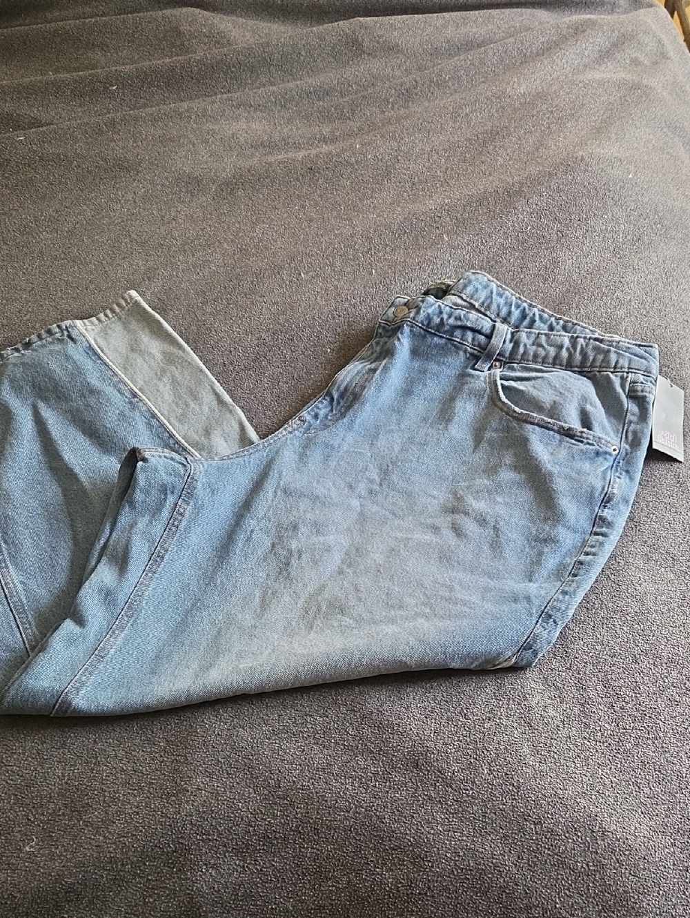 wild fable NWT Light Blue Denim Jeans with Pink Logo Tag